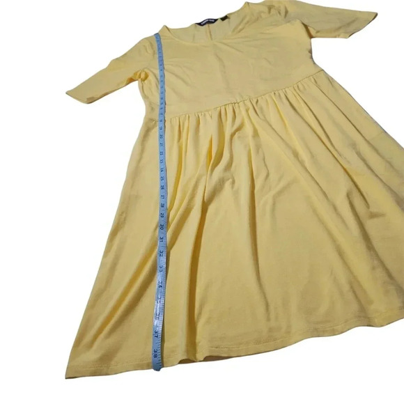 Lands’ End Size S/6-8 Short Sleeves Stretch Slip Dress pulled on yellow - Picture 3 of 9